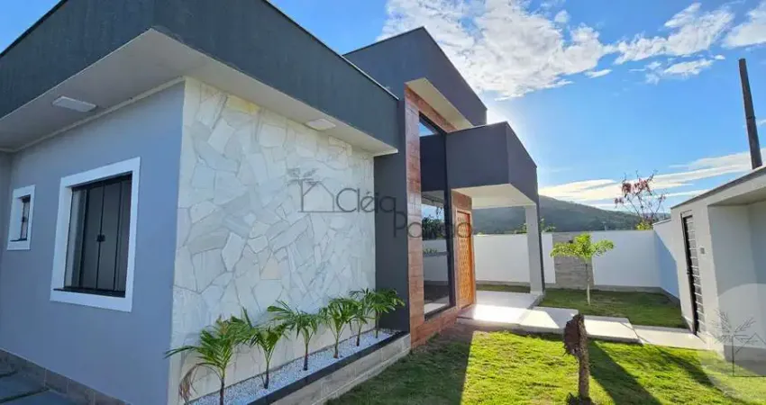 Ótima casa com 3 quartos sendo 1 suíte, à venda no portal dos cajueiros, maricá