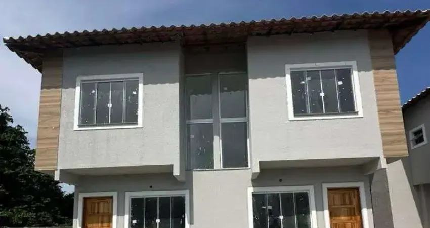 Ótimas casas dúplex com duas suítes à venda na praia de itaipuaçu.