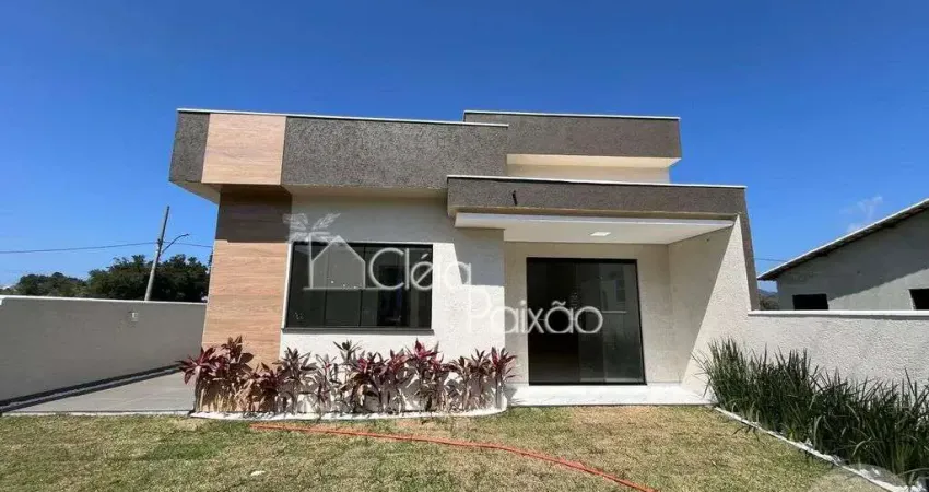 Ótima casa com 3 quartos à venda em condomínio fechado, maricá rj.