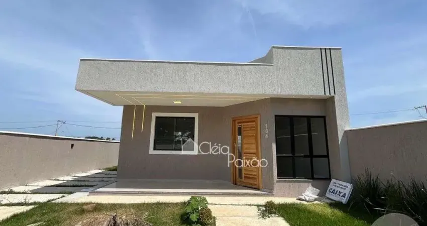 Ótima casa com dois quartos à venda em condomínio fechado, maricá rj.