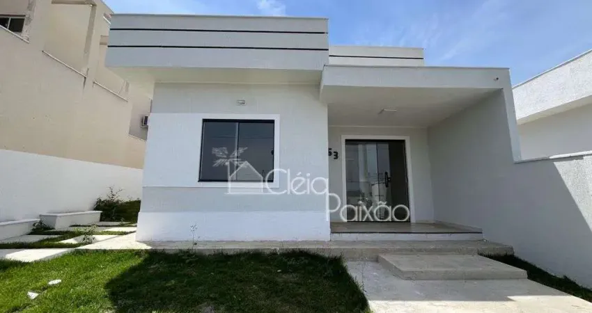 Casa com dois quartos sendo 1 suíte à venda em condomínio fechado, maricá rj.