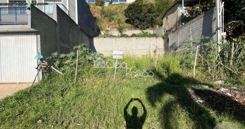 Terreno à venda na Avenida Diógenes Paula Costa, 104, Jacaroá, Maricá