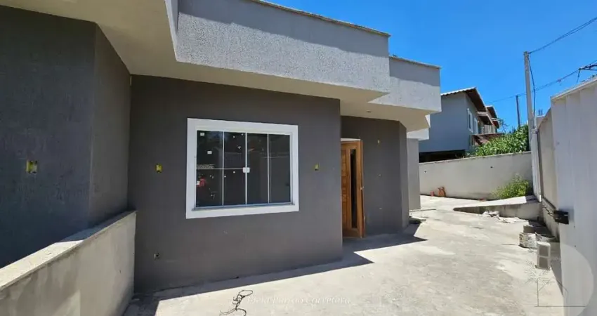 Linda casa em bairro tranquilo em maricá com 3 quartos sendo 1 suíte à venda!