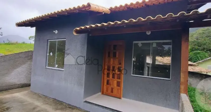 Ótima casa com dois quartos à venda no bairro Condado, Maricá RJ.