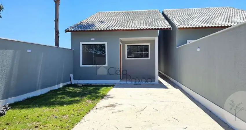 Ótima casa com dois quartos à venda no Jardim Atlântico Leste, Itaipuaçú RJ.