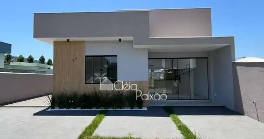 Ótima casa com 3 quartos à venda em condomínio fechado, Maricá RJ.