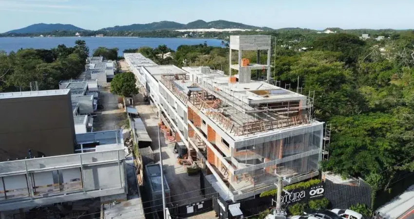 Casa em condomínio fechado com 3 quartos à venda na Rua Laurindo Januário da Silveira, 4699, Lagoa da Conceição, Florianópolis