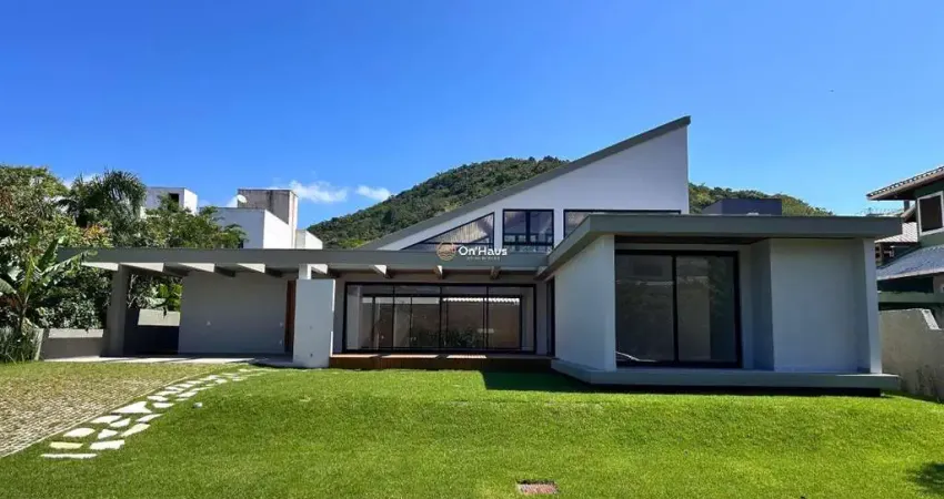 Casa em condomínio fechado com 3 quartos à venda na Rua Reverendo Gelson dos Santos Castro, 632, Rio Tavares, Florianópolis