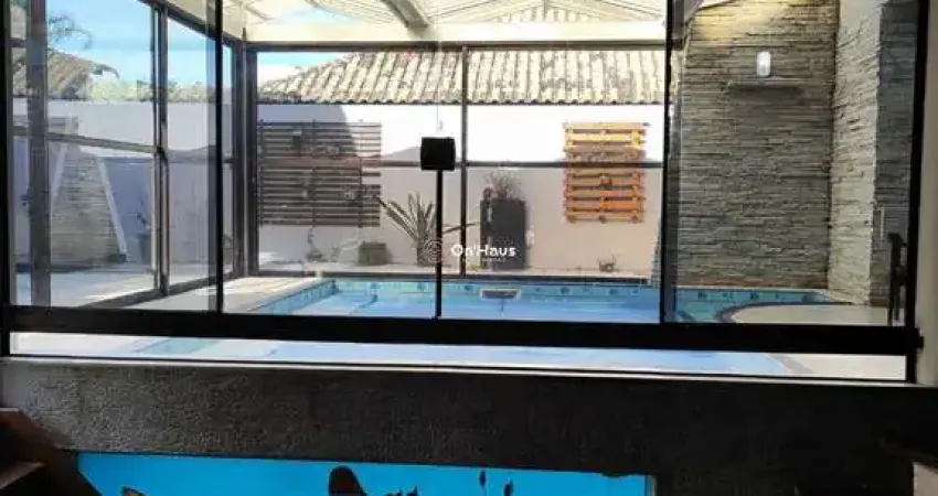 Prédio à venda na Rua Silvio Lopes Araújo, 297, Rio Tavares, Florianópolis