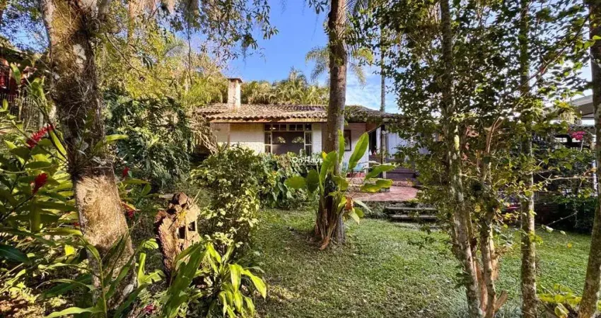 Casa em condomínio fechado com 3 quartos à venda na Rua Laurindo Januário da Silveira, 5110, Lagoa da Conceição, Florianópolis