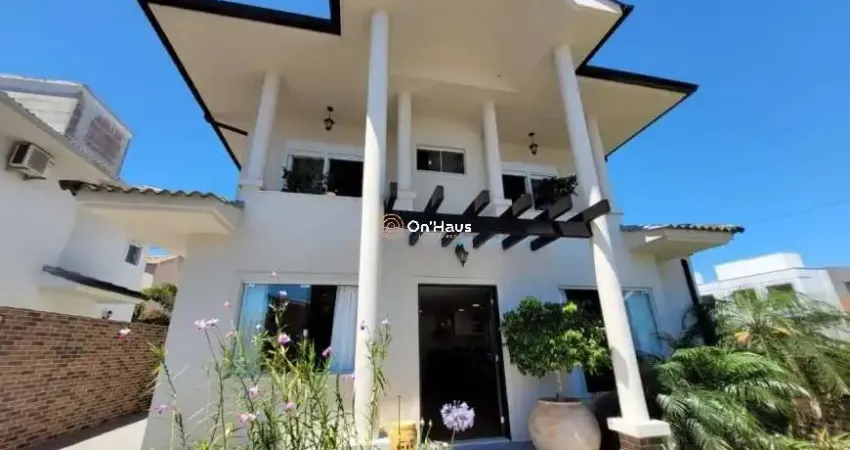 Casa com 3 quartos para alugar na Rua do Farol, 631, Campeche, Florianópolis