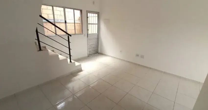 Lindo sobrados novos em condomínio fechado com 2 dormitórios