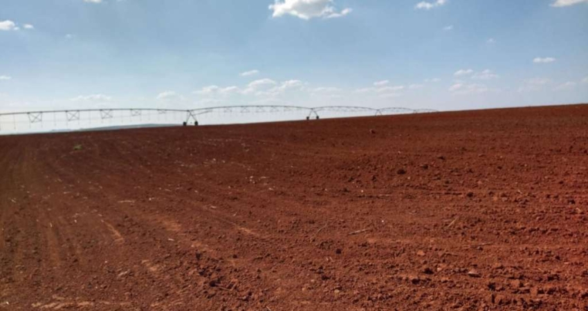 Fazenda com 25 salas à venda na Área Rural de Araxá, Araxá 
