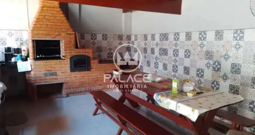 Casa a venda no centro de Artêmis, Piracicaba, SP. 5 dormitórios, 6 vagas, 853m².