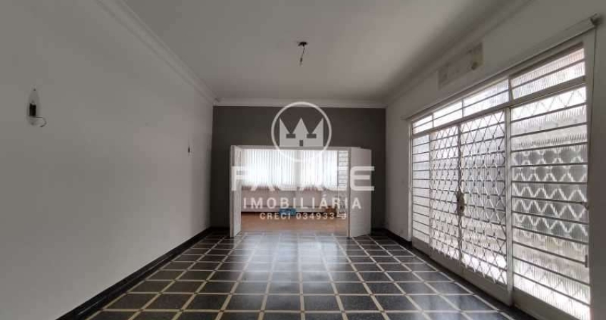 Casa comercial com 5 salas para alugar no Centro, Piracicaba 