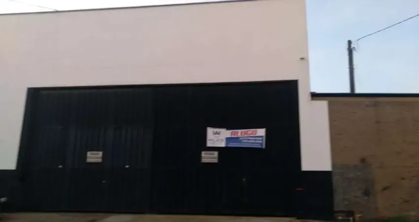 Box-Garagem para alugar por RS 1.500,00-mês - Vila Areião - Piracicaba-SP