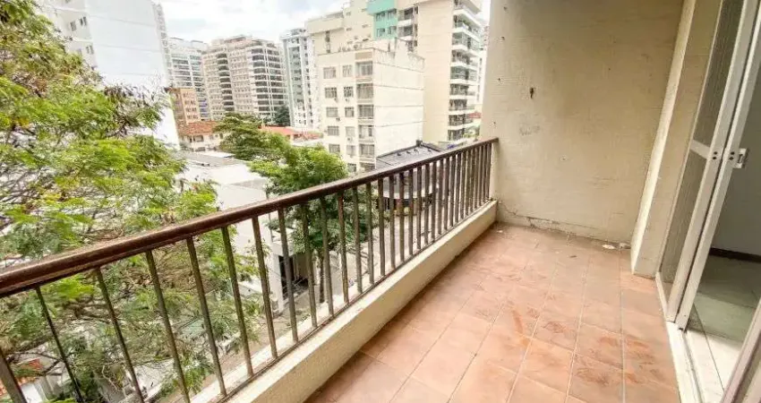 Apartamento amplo e muito bem iluminado, em um dos endereços mais valorizados da cidade!