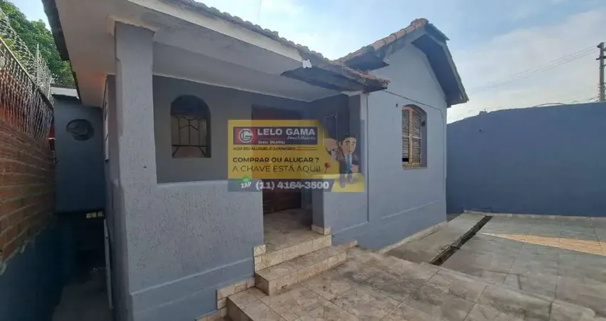 Casa comercial com 2 salas para alugar no Centro, Carapicuíba