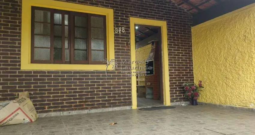 Casa à venda em itanhaém – bairro marrocos, lado praia | 2 dormitórios, churrasqueira e financiamento fgts