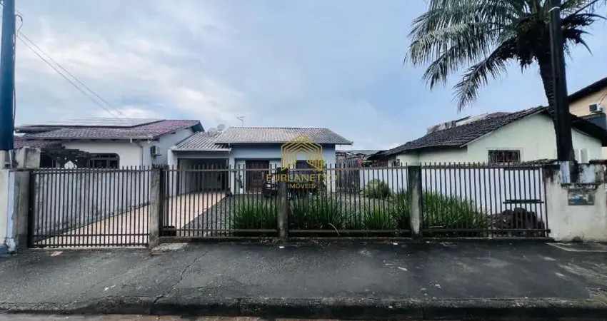 Casa com 3 quartos à venda na Rua Osvaldo Bittelbrunn, 300, Fátima, Joinville