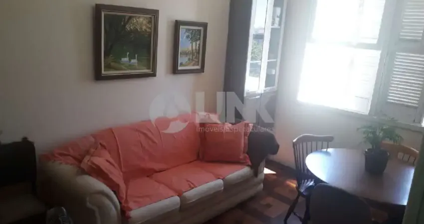 Apartamento de 2 dormitórios à venda no bairro Floresta em Porto Alegre próximo ao Zaffari Cristóvão Colombo