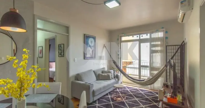 Apartamento 2 dormitórios com 1 vaga de garagem à venda no bairro são joão em porto alegre