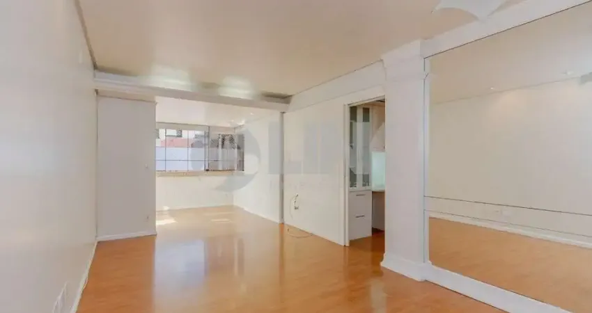 Apartamento com 3 quartos à venda no bairro Mont Serrat em Porto Alegre