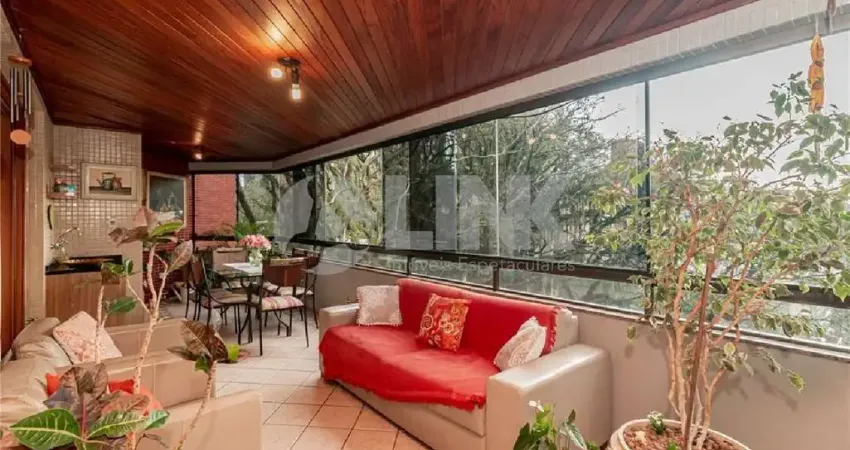 Apartamento alto padrão com 3 quartos à venda no bairro Petrópolis em Porto Alegre
