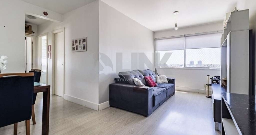 Apartamento de 3 quartos com 1 vaga à venda no bairro Vila Ipiranga em Porto Alegre