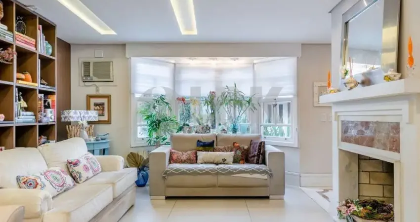 Casa em condomínio de 3 quartos com 3 vagas de garagem à venda no bairro três figueiras em porto alegre