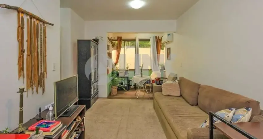 Apartamento térreo de 2 quartos à venda no bairro Glória em Porto Alegre