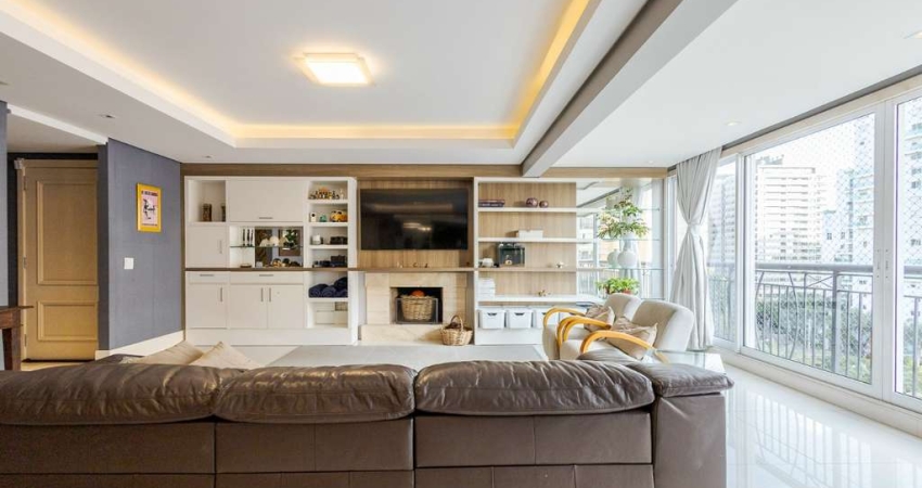 Apartamento com 3 quartos à venda na Avenida Túlio de Rose, 330, Jardim Europa, Porto Alegre