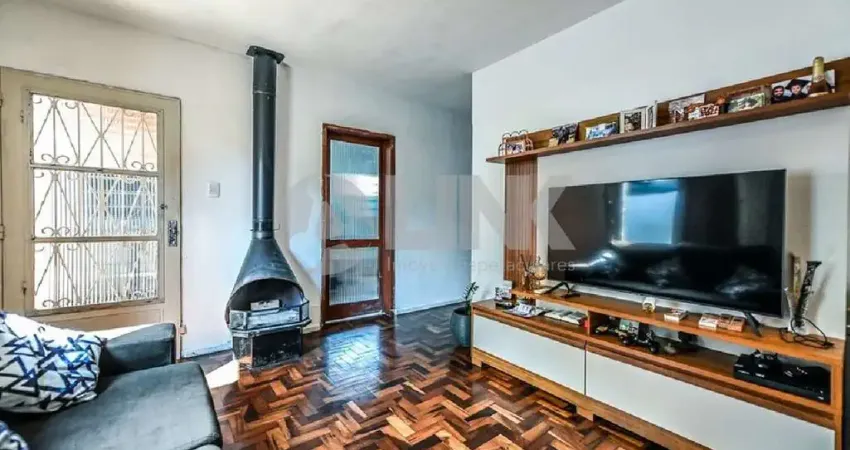 Imperdível oportunidade: Casa à venda em Porto Alegre-RS, no bairro Santa Tereza, com 3 quartos, 1 suíte e 150m² de área.