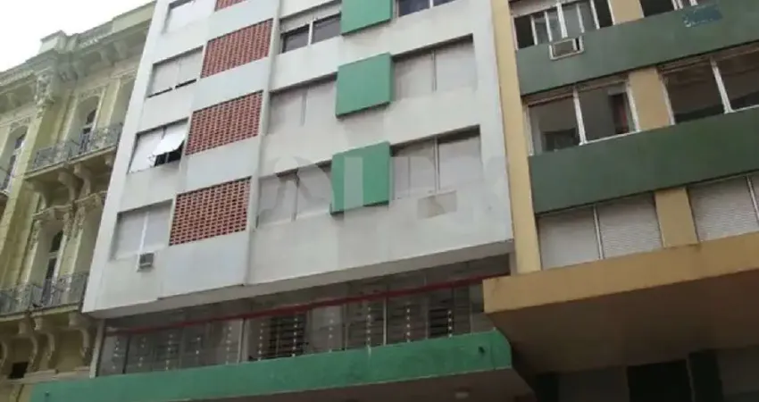 Apartamento à venda no Centro Histórico de Porto Alegre-RS: 1 quarto, 1 suíte, 2 salas, 1 banheiro, 59,46 m² de área. Aproveite!