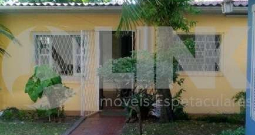 Casa de 3 dormitórios sendo 1 suíte à venda com 2 vagas de garagem em porto alegre, no bairro cristo redentor, próximo à av. assis brasil