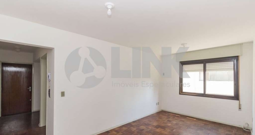 Apartamento com 2 quartos e 1 vaga à venda no bairro Mont Serrat em Porto Alegre