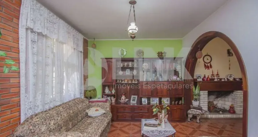 Casa com 3 quartos e 4 vagas à venda no bairro passo da areia em porto alegre