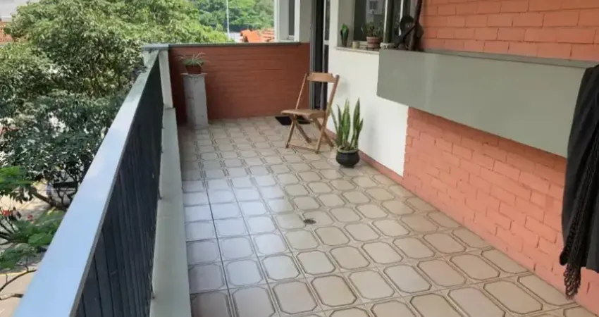 Apartamento com Varandão 3 Quartos 1 Vaga à venda, 120m² - Tijuca