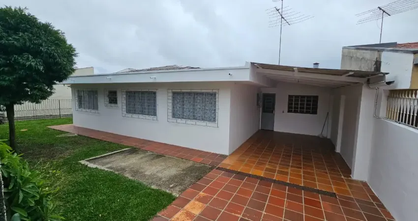 Casa 3 quartos , 1 suíte, sala , cozinha e 2 banheiros  bairro alto - 123 m