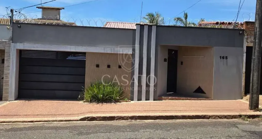 Casa para Venda em Uberlândia, Cidade Jardim, 3 dormitórios, 1 suíte, 2 banheiros, 4 vagas