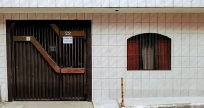 Vendo casa com urgencia faço de forma parcecelada entrada de 21.000