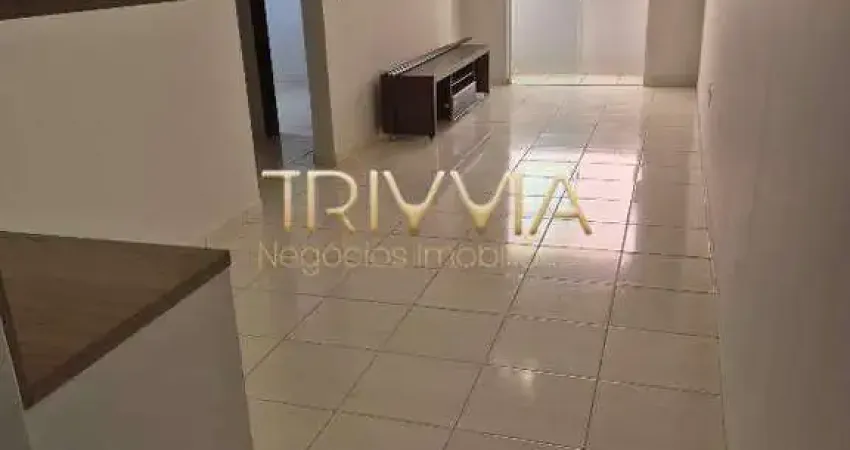 Apartamento aconchegante e bem localizado com 2 vagas de garagem