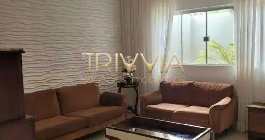 Casa com espaço externo e acabamento de qualidade no nova uberlândia