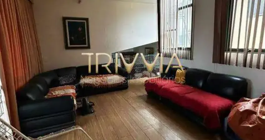 Casa com 6 quartos à venda no Tabajaras, Uberlândia