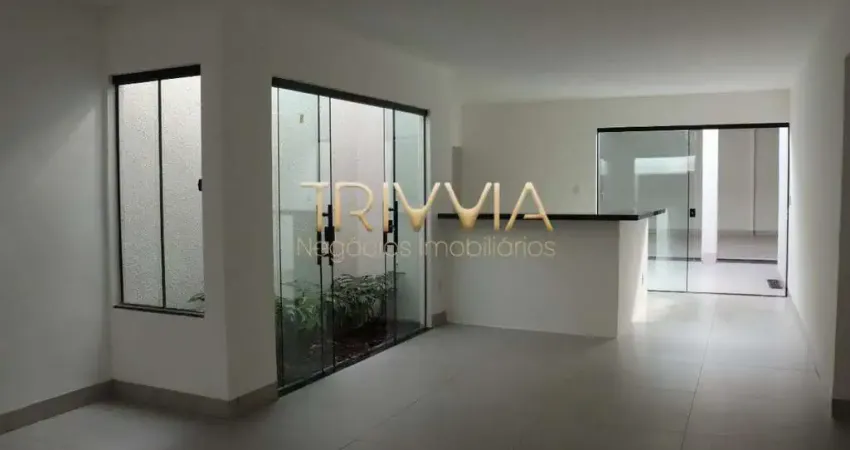 Casa moderna com suíte, jardim de inverno e área gourmet completa