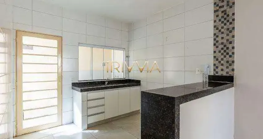 Casa à venda no Luizote de Freitas, Uberlândia 