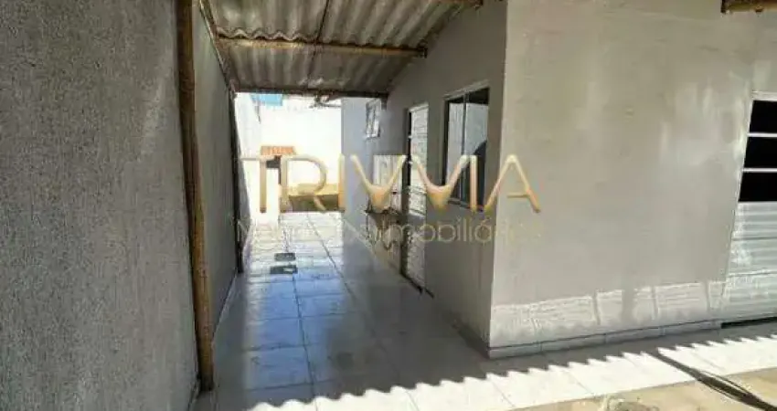 Casa no pequis – excelente localização e espaço para ampliar