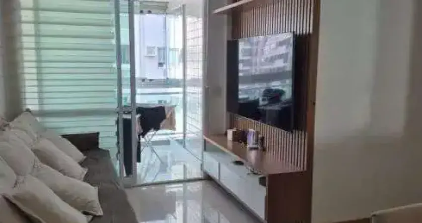 Apartamento com excelente acabamento, varanda gourmet, sol da manhã, composto de: 3 quartos