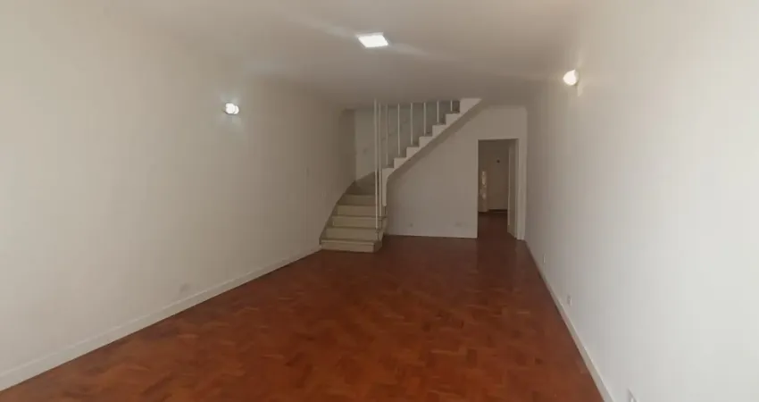 Casa com 3 quartos para alugar na Rua dos Jasmins, 188, Mirandópolis, São Paulo