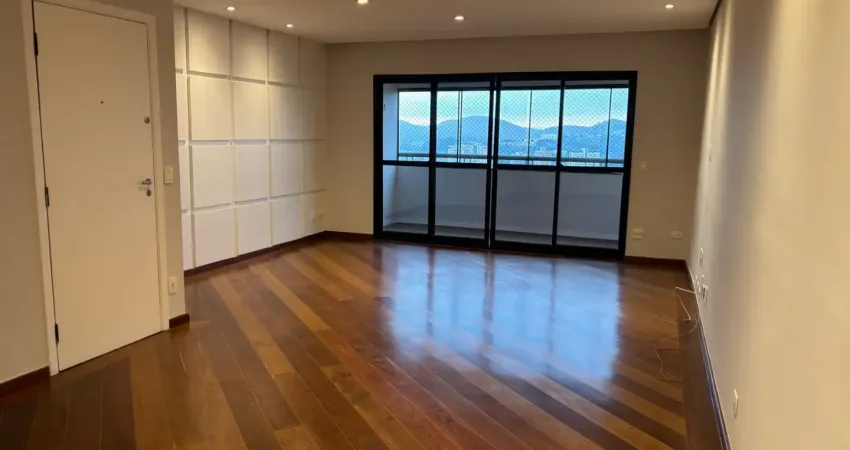 Lindo apartamento totalmente reformado na região central de alphaville